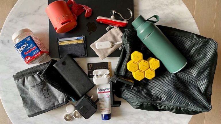 The Minimalist Travelers Guide to Packing Essentials Only